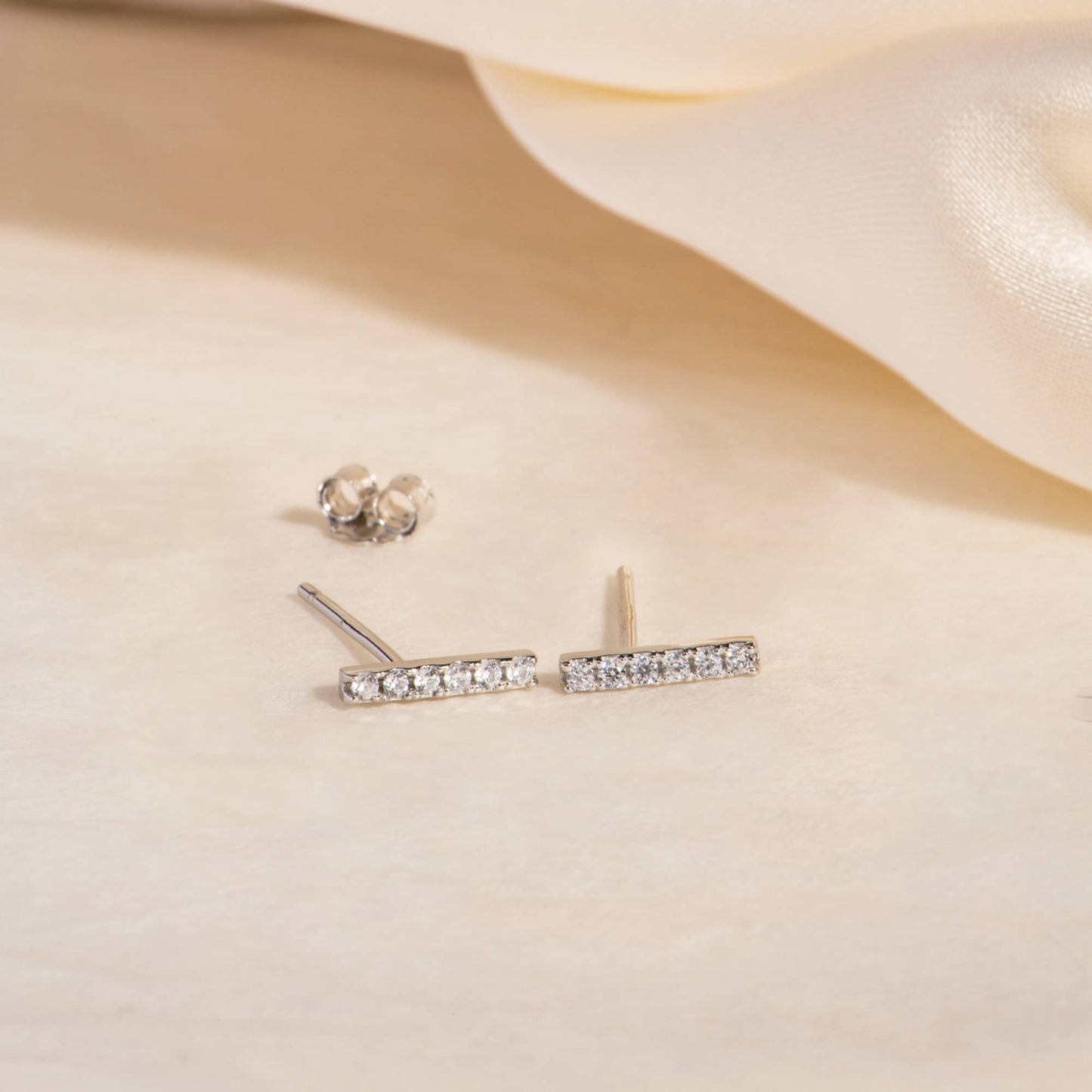 Pave Bar Studs