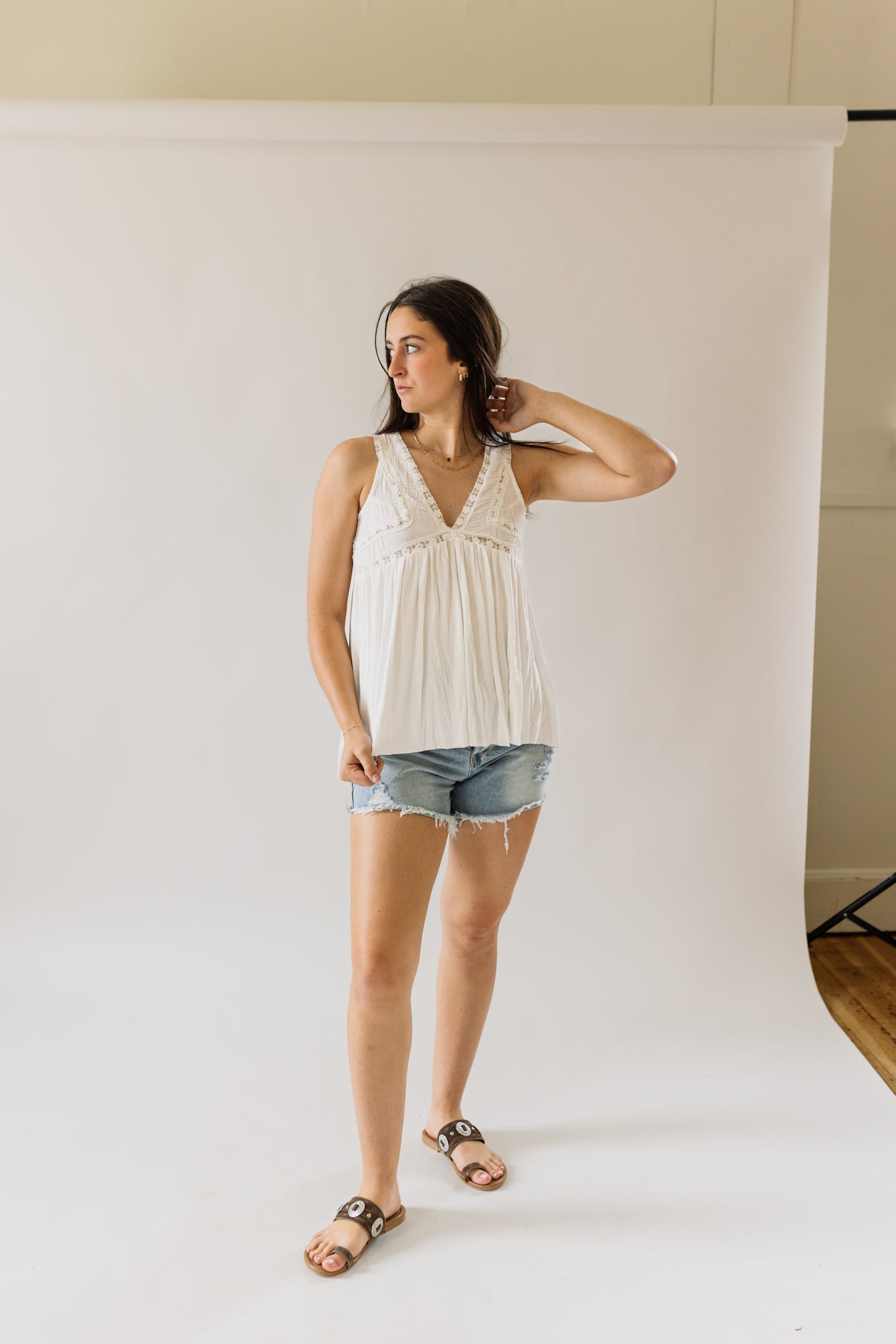 Lace Detail V-Neck Knit Tank