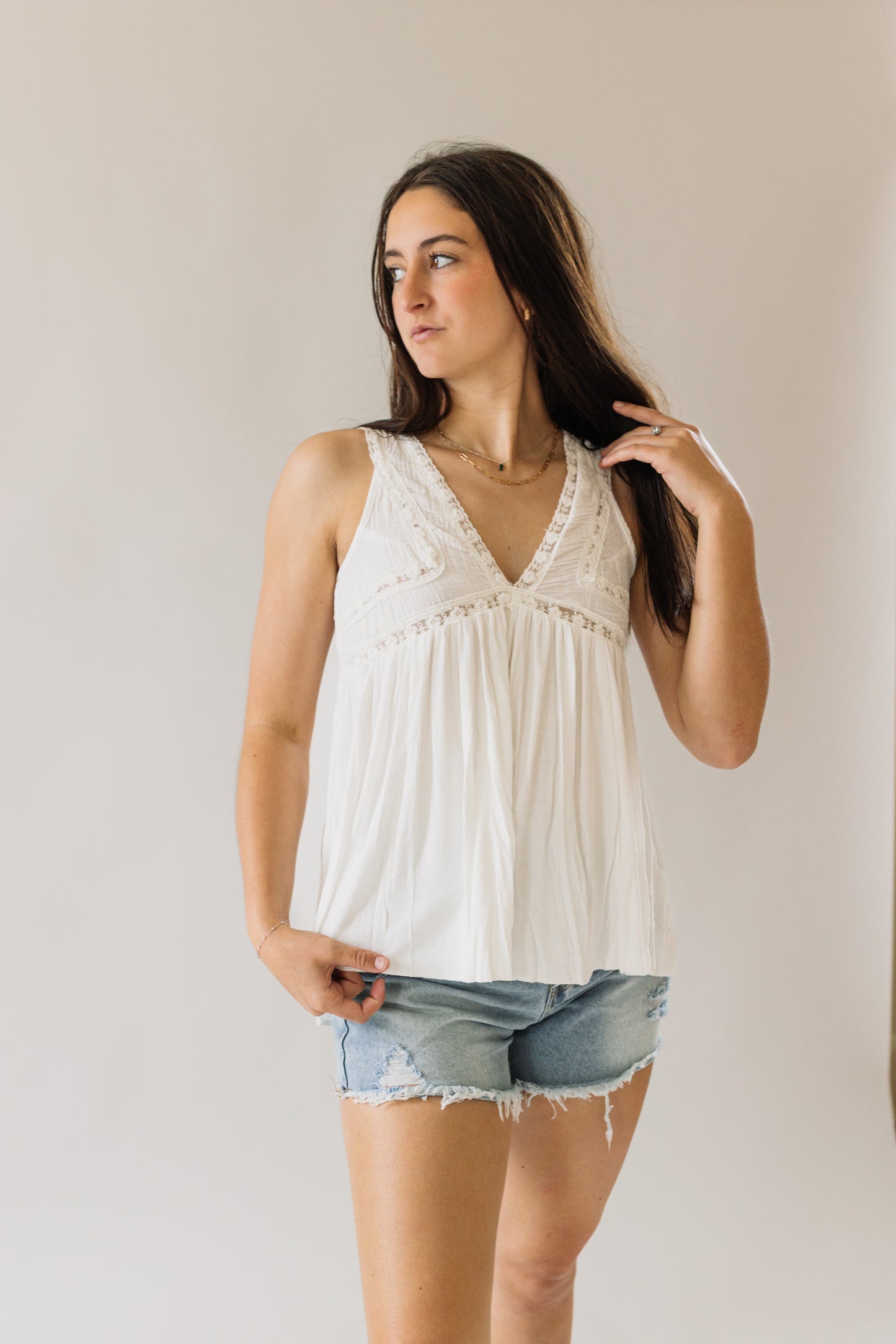Lace Detail V-Neck Knit Tank