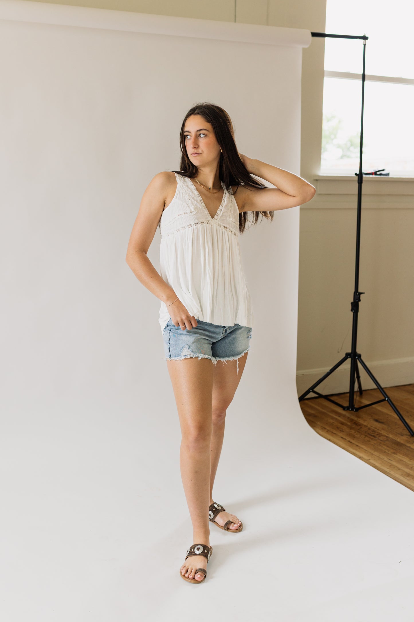 Lace Detail V-Neck Knit Tank